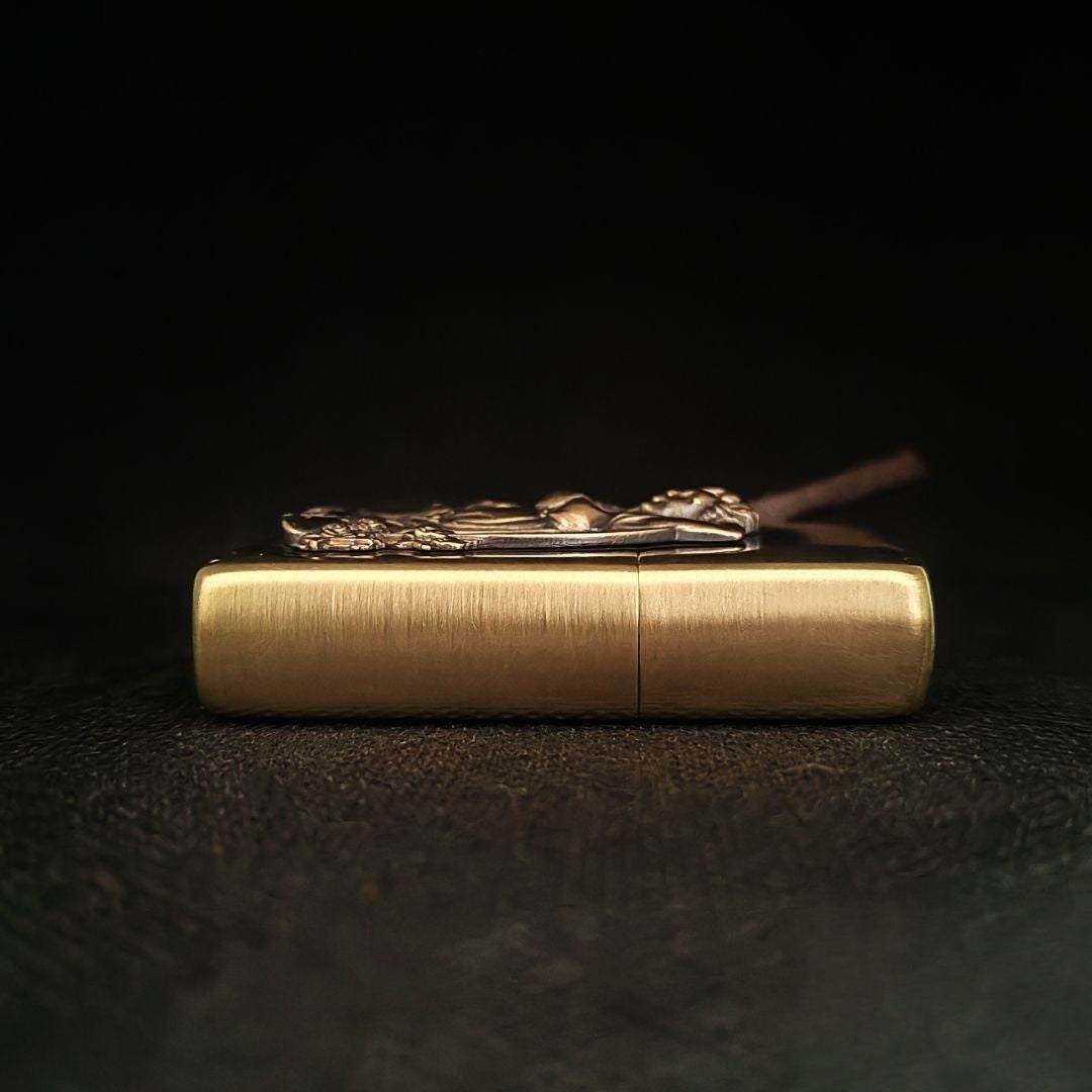 Authentic Zippo Vintage Pin-Up Brass Edition