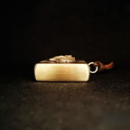 Authentic Zippo Vintage Brass Edition – Elegant Lady Relief Art Lighter